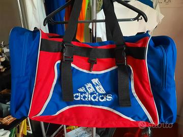 Borsa adidas.