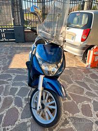 Piaggio Beverly 250