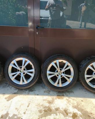 Cerchi Alfa Romeo Giuletta/Mito r16 con gomme