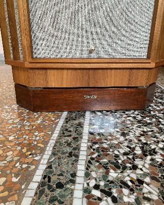 Tannoy Yorkminster piedistalli