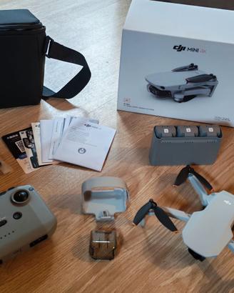 DJI Mini 4K Fly More Combo (3 batterie) perfetto