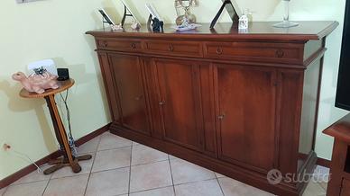 mobili arte povera credenza vetrina  tavolo sedie 