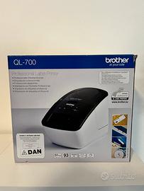 Stampante etichette  professionale Brother QL-700