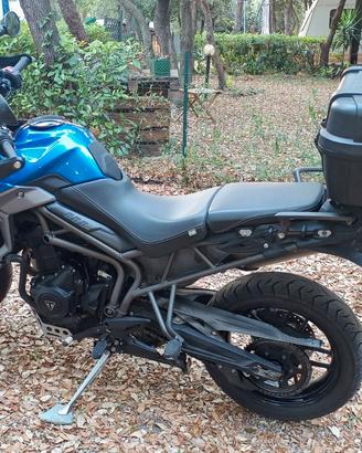 Moto Triumph Tiger 800 XRX