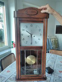 OROLOGIO A PENDOLO " JUNGHANS ", TEDESCO