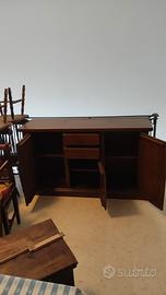 Mobile salotto in noce.