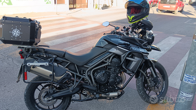 Triumph 800tiger