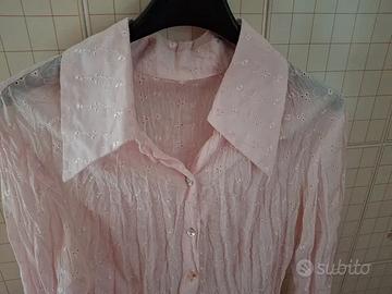 Camicia rosa in tessuto ricamato effetto stropicci