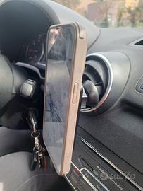 Supporto caricabatterie da auto per iPhone 14 e 15