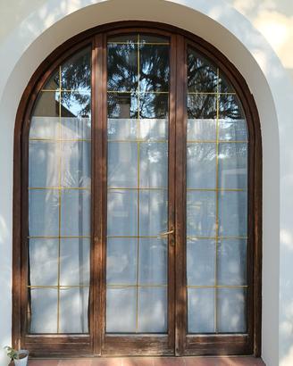 3 serramenti in legno ad arco