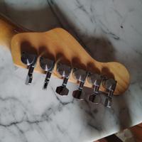 CHITARRA ELETTRICA BIANCA