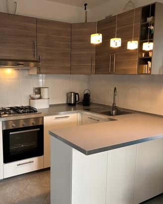 Cucina Ikea con elettrodomestici