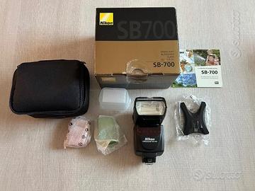 Flash Nikon SB-700 nuovissimo