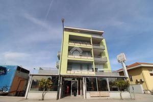 BOX A ROSETO DEGLI ABRUZZI