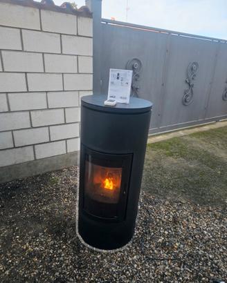 Stufa a pellet Mcz 8 kw canalizzata