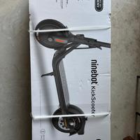 monopattino elettrico Ninebot F25I NUOVO