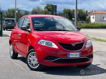 Lancia Ypsilon 1.2 69 CV 5 porte Silver