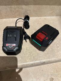 Batteria 4Ah carica batterie Parkside + Faro led