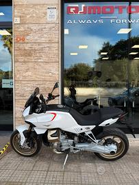 Moto Guzzi V100 MANDELLO - 2022