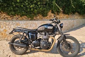 Bonneville T100 black special