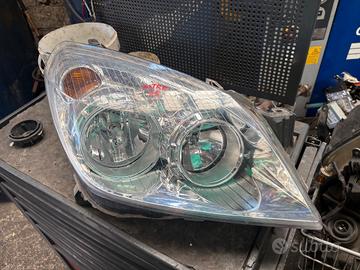 FARO ANTERIORE DESTRO OPEL ASTRA ANNO:2007