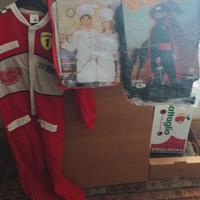 Vestiti da carnevale ancora nuovi