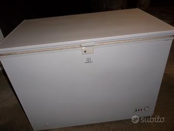 Congelatore a pozzetto 250litri Indesit