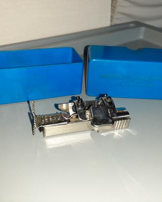 Auto-siringa vintage