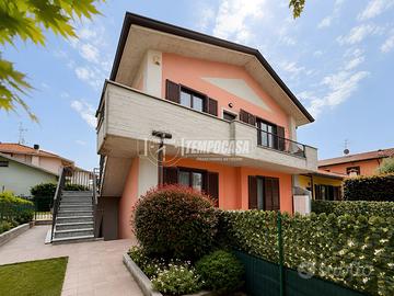 TRILOCALE CON TERRAZZO E GIARDINO