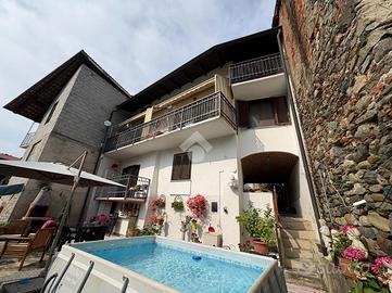 CASA SEMINDIPENDENTE A SAN MARTINO CANAVESE