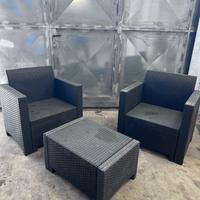 Set tavolino con 2 poltrone 1 divanetto