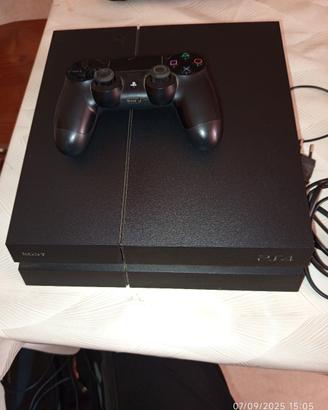 PlayStation 4 slim 