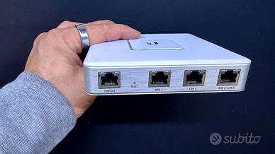 Ubiquiti USG 3P Firewall Unifi Gateway funzionante