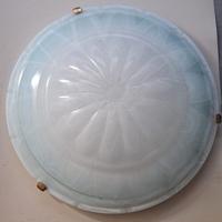 Grande plafoniera azzurra da soffitto