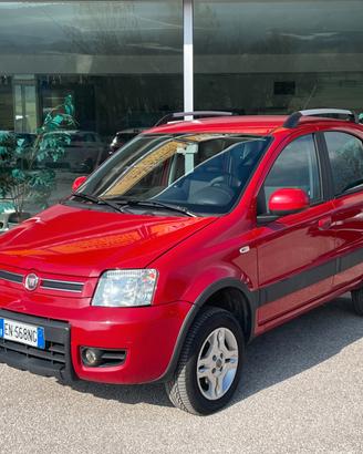 Fiat Panda 4x4 1.3 MJT 16V DPF Climbing