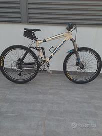Mountain bike Kona bi ammortizzata