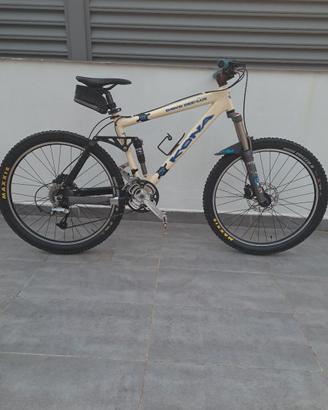 Mountain bike Kona bi ammortizzata