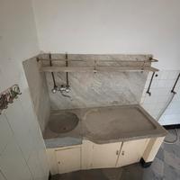 Lavandino in marmo antico