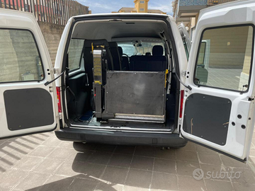 Fiat scudo trasporto disabili su sedia a rotelle
