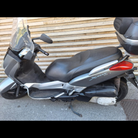 Yamaha xmax 250