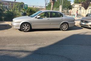 Jaguar 2000 