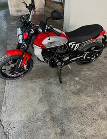 Ducati scrambler icon red 800