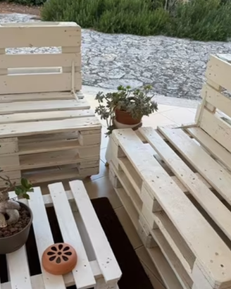 Salotto da giardino in pallet 2 divanetti tavolo
