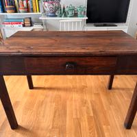 Tavolo antico in legno massiccio con cassetto