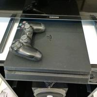 PS4 + Joystick+ giochi