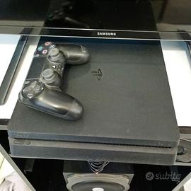 PS4 + Joystick+ giochi