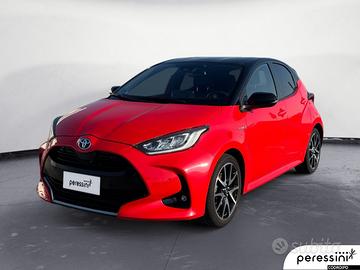 TOYOTA Yaris 1.5h Premiere