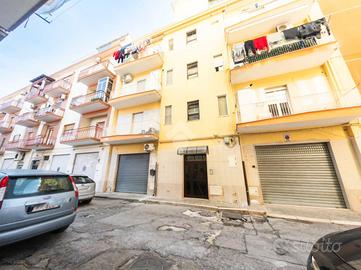 3 LOCALI A MANFREDONIA