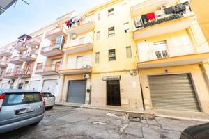 3 LOCALI A MANFREDONIA