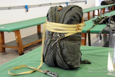 PARACADUTE DELLA FOLGORE IRVIN - 80 /C FUORI USO